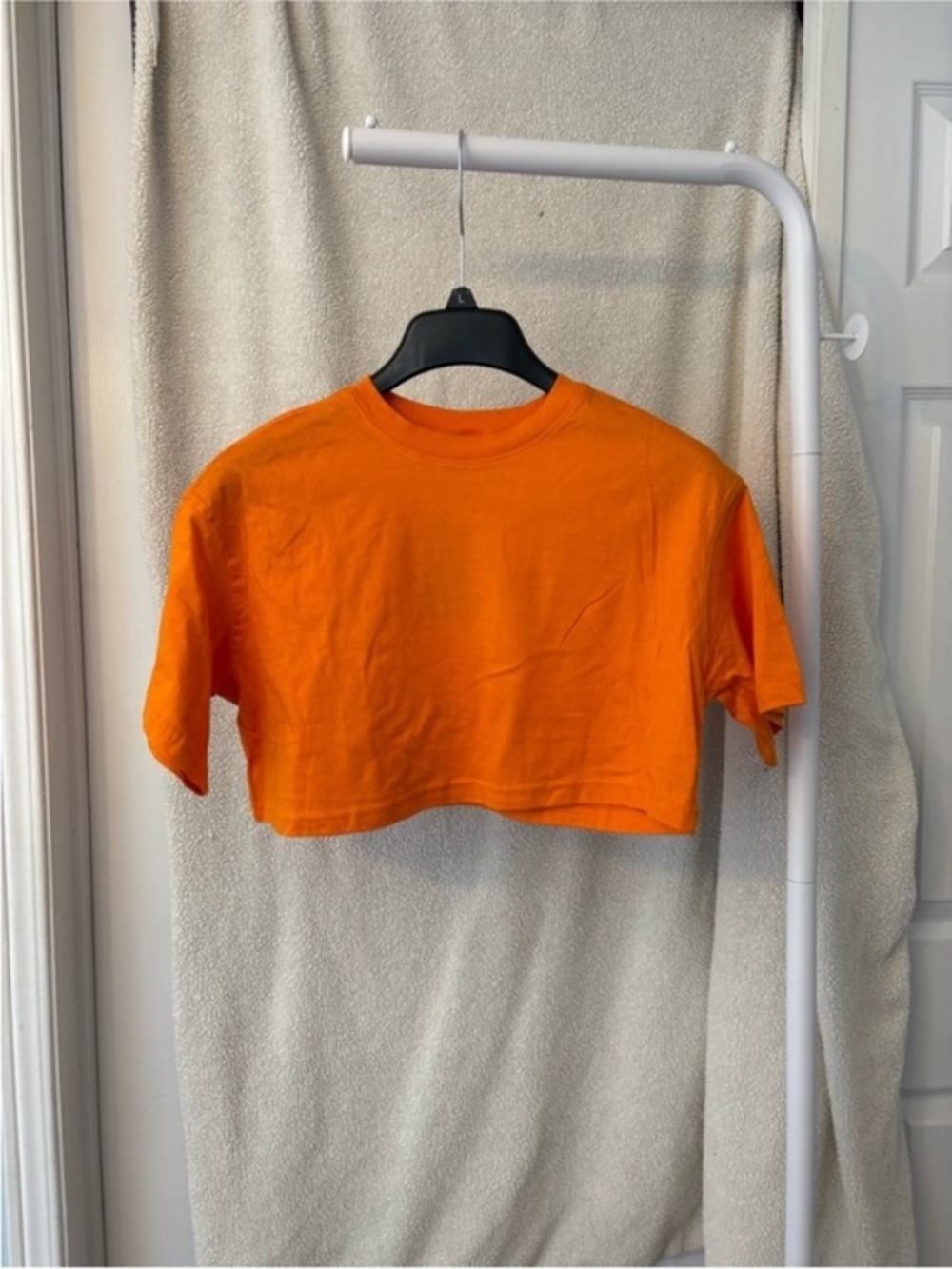 New H&M Orange Crewneck Cropped T-Shirt Size Small Cotton - Picture 3 of 12